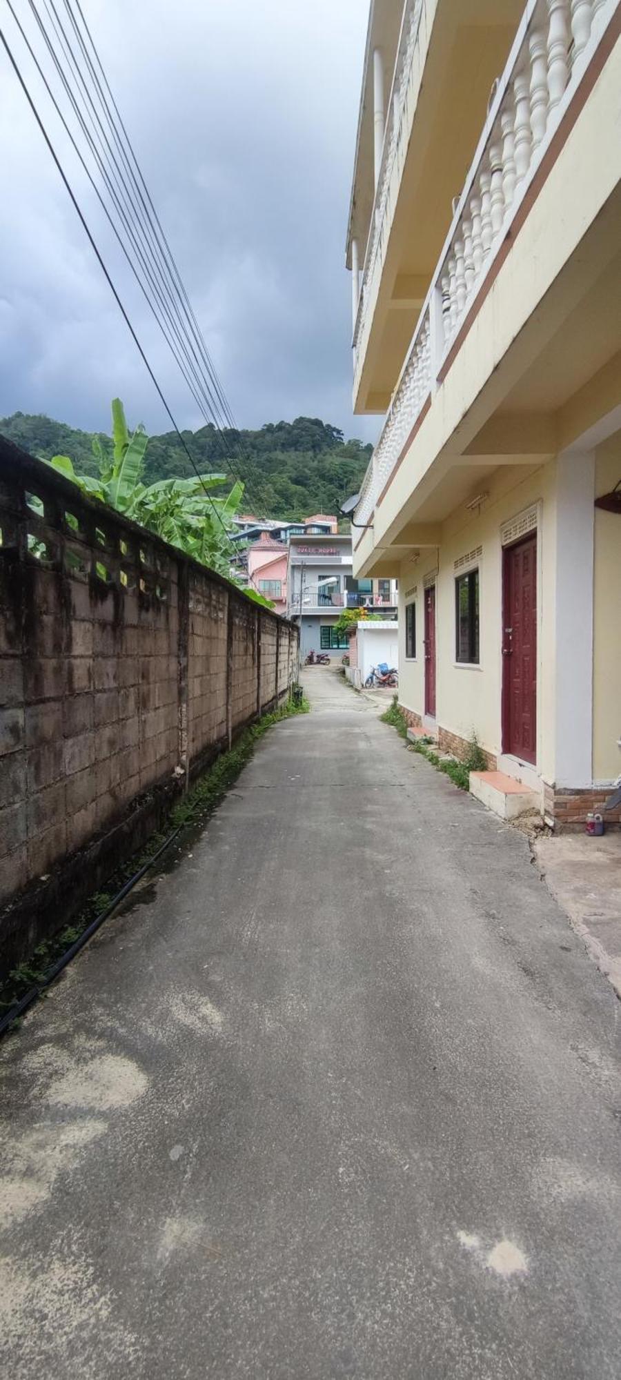 G&B Guesthouse Patong Buitenkant foto