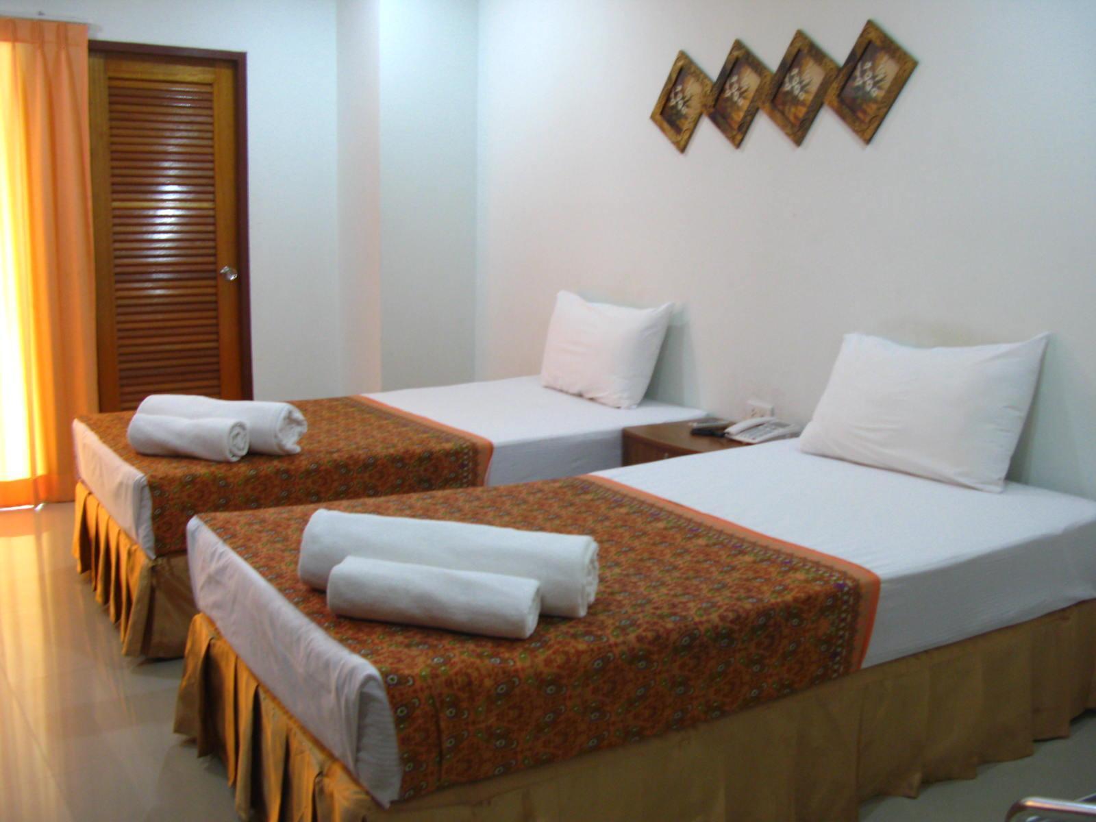 G&B Guesthouse Patong Buitenkant foto
