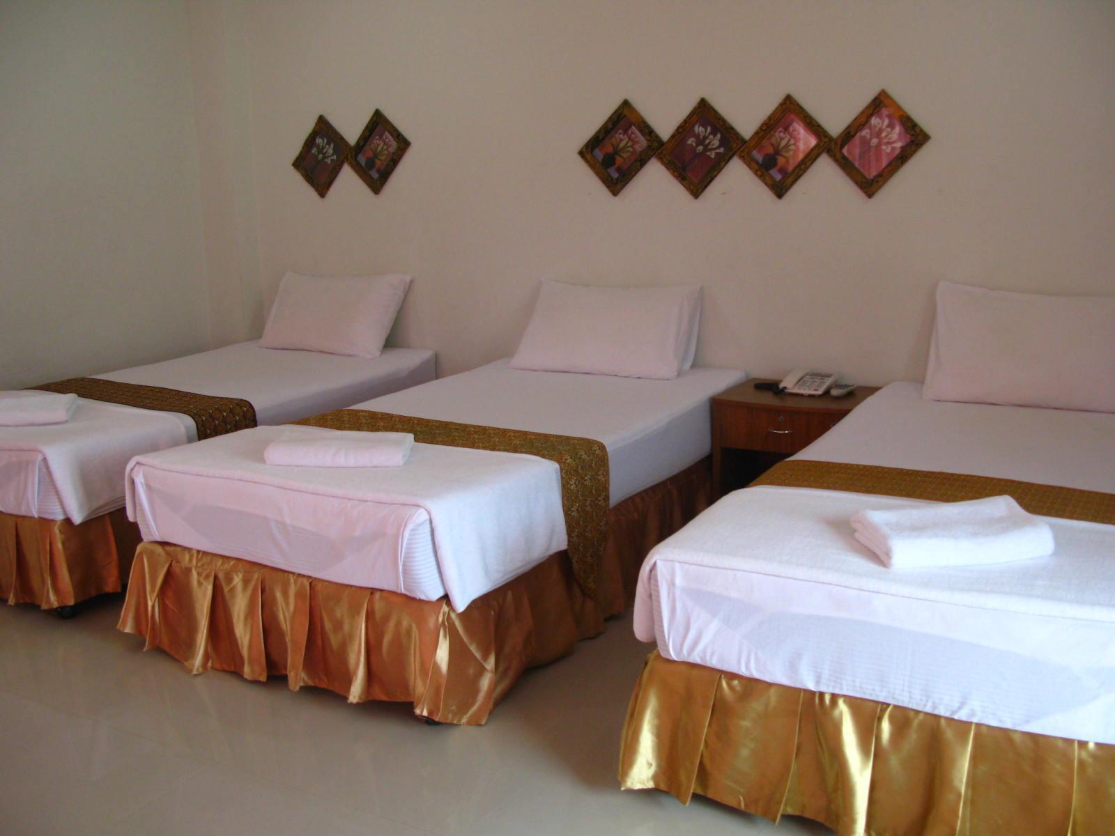 G&B Guesthouse Patong Buitenkant foto