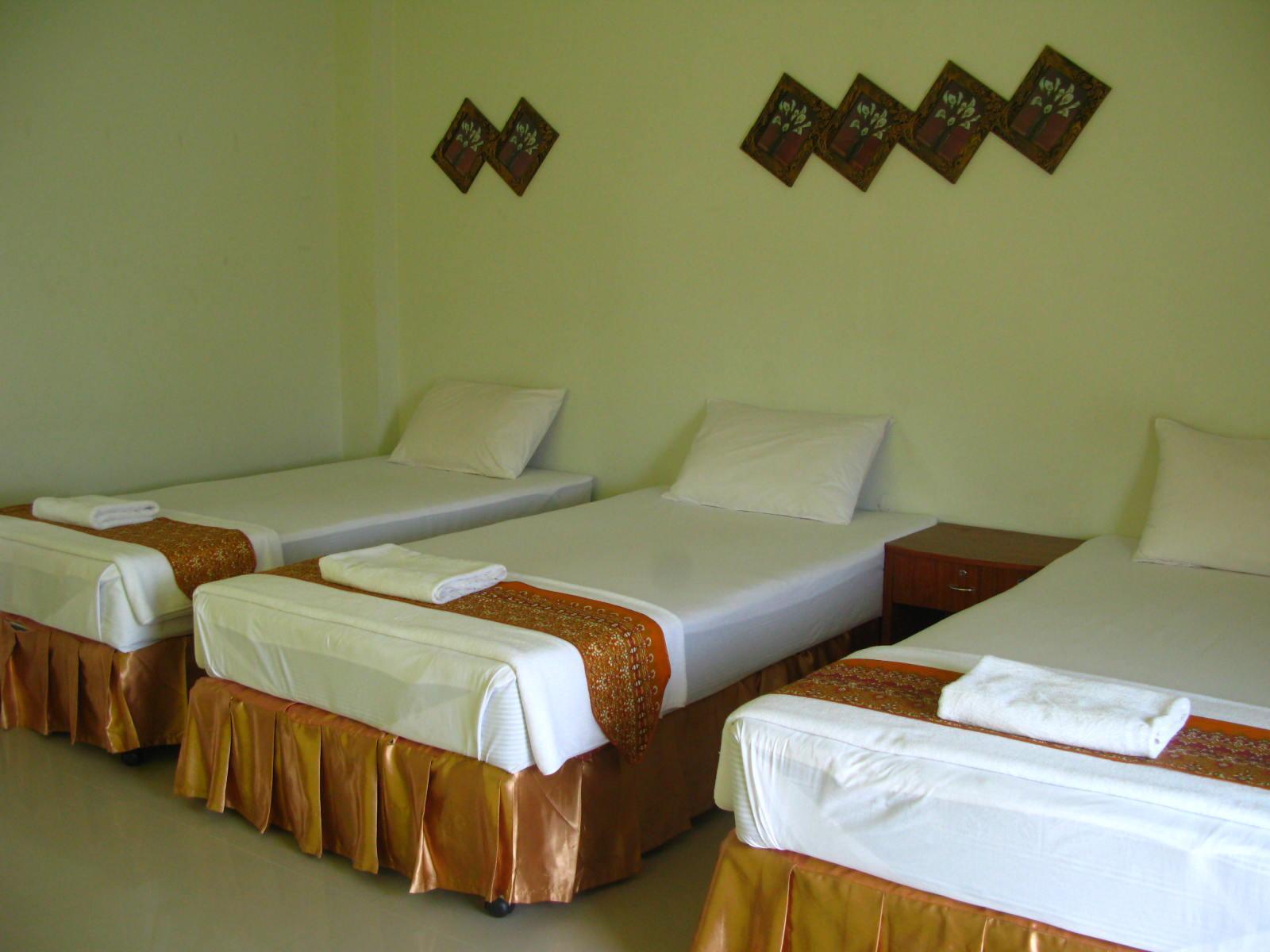 G&B Guesthouse Patong Buitenkant foto