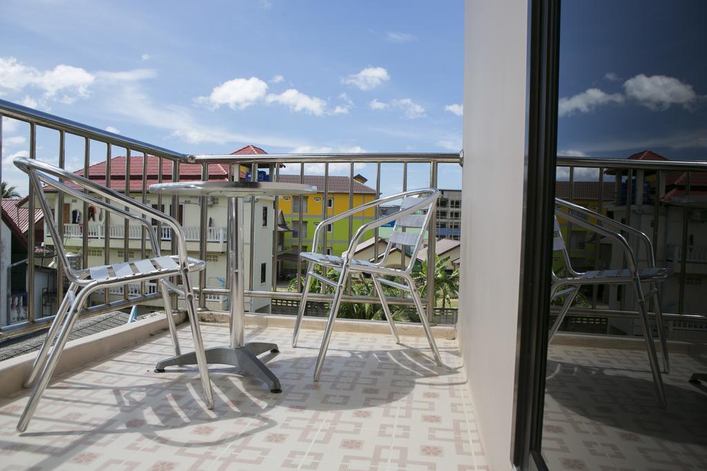 G&B Guesthouse Patong Buitenkant foto