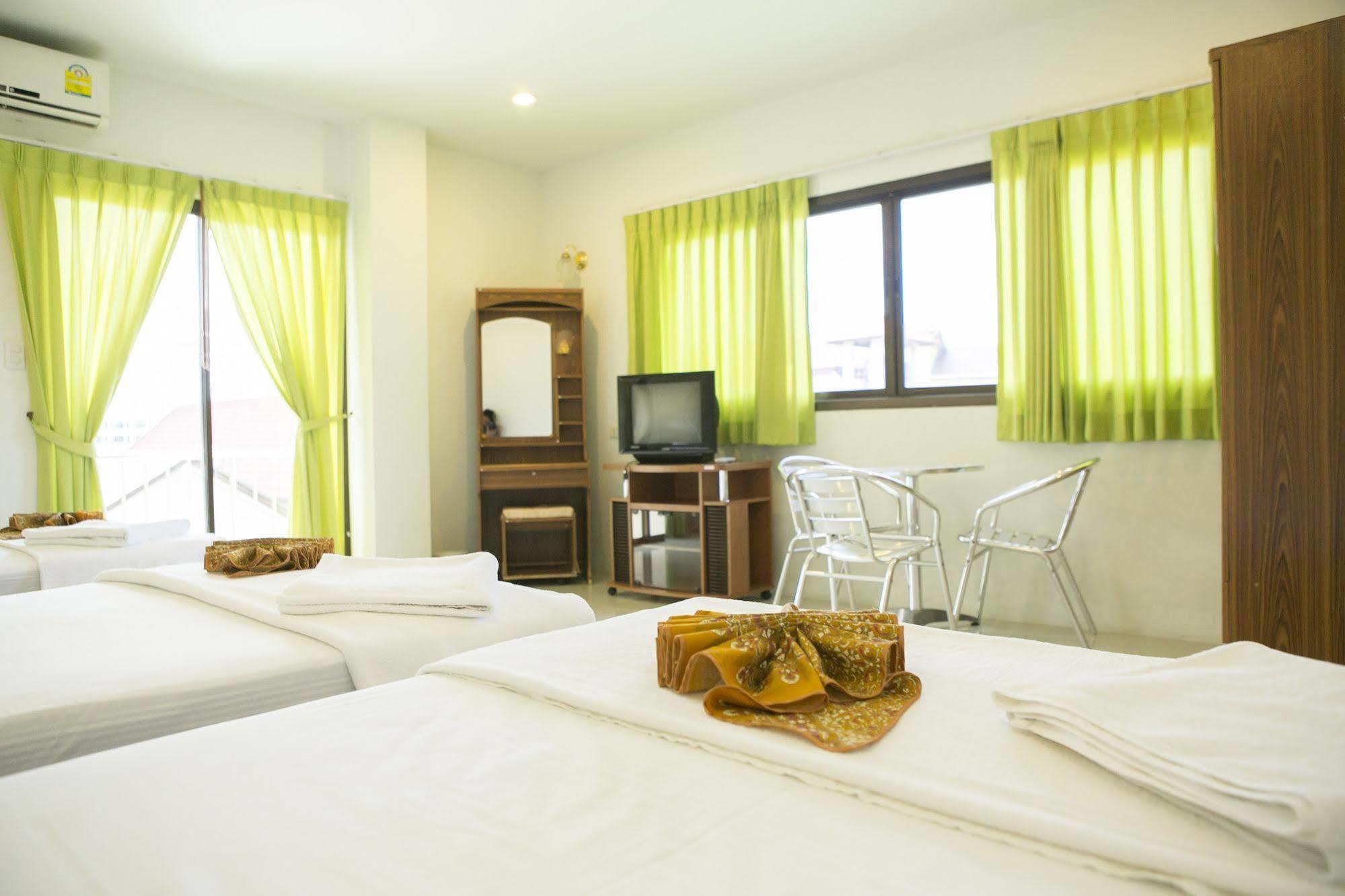 G&B Guesthouse Patong Buitenkant foto